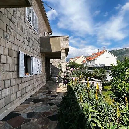 & Tapera- Comfort Double With Terrace And Partial Sea View דירה דוברובניק